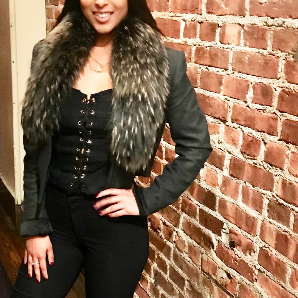 Alice & Olivia grey blazer with fur trim